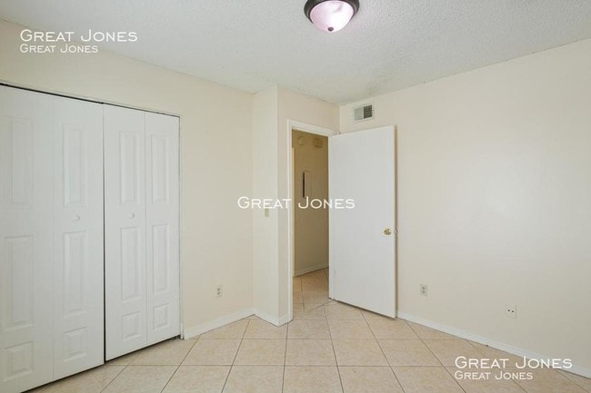 Building Photo - 5135 Indian Lakes Ct