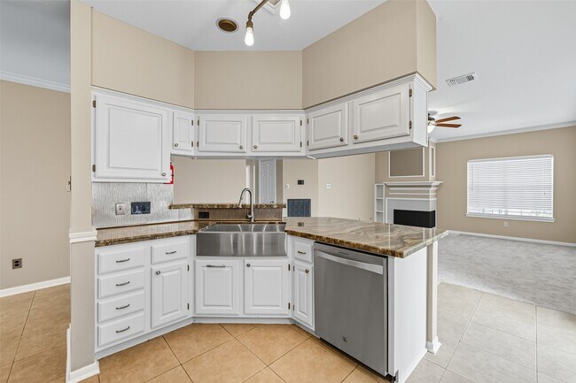 Building Photo - 1238 Sandy Plains Ln