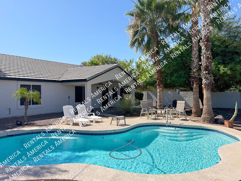 Building Photo - 4118 S Ramona St