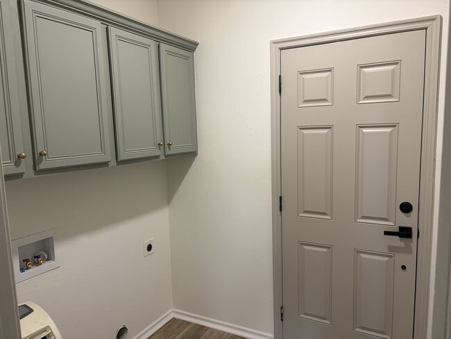 Building Photo - 11601 Hackney Ln