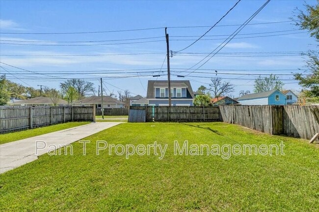 Building Photo - 635 E Henry St