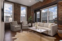 Building Photo - 2015 1st Ave N