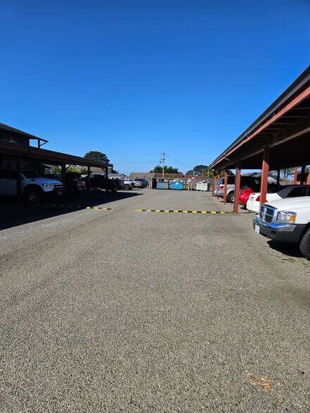 Primary Photo - 1600 Fischer Ave