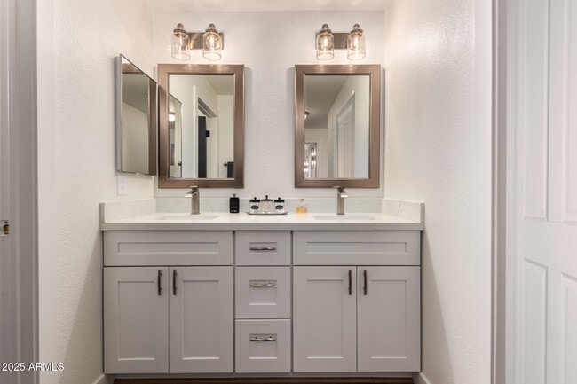 Building Photo - 20801 N 90th Pl