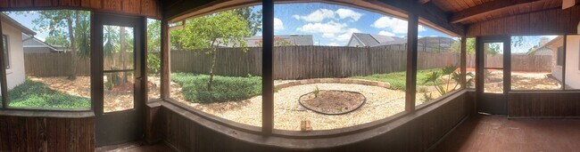 Building Photo - 1671 Grange Cir