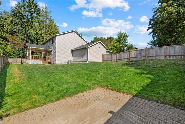 Building Photo - **Move-In Special** Stunning 4 bed, 2.5 ba...