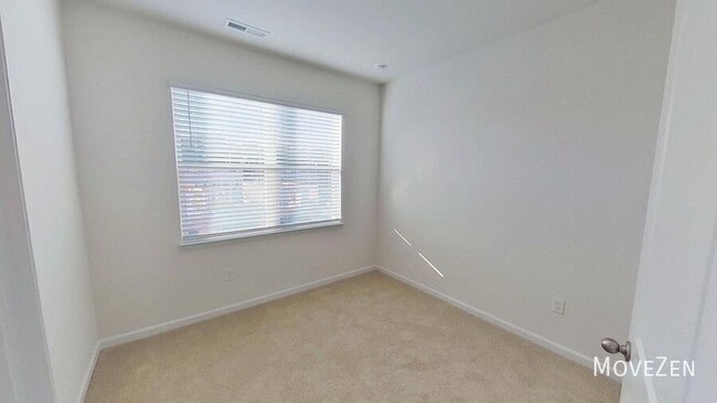 Building Photo - 720 Lucky Clover Way