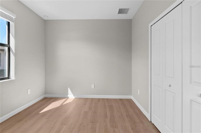 Building Photo - 15719 Islandwalk Ave