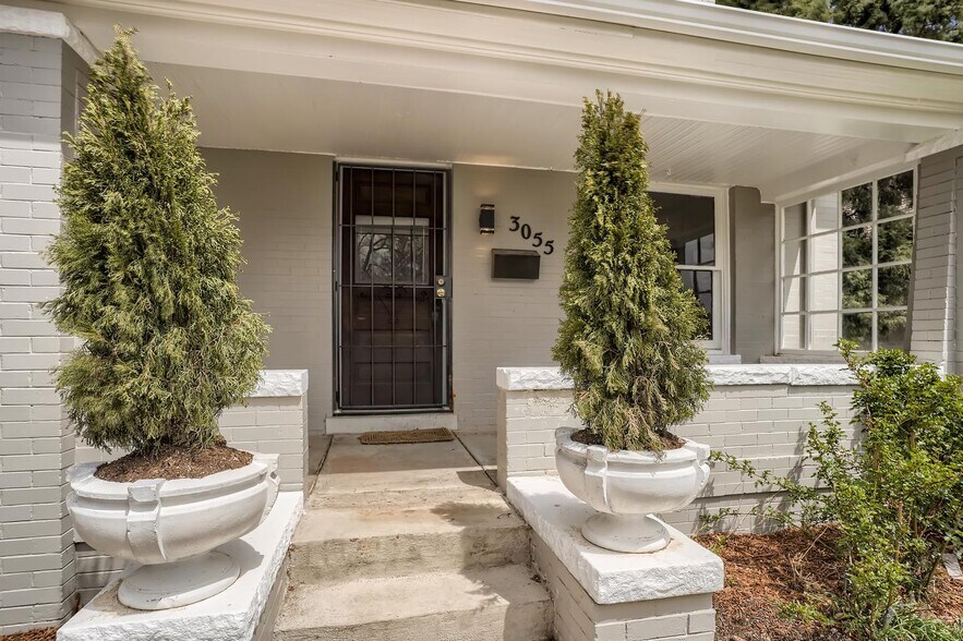 Building Photo - Charming Highland home near shops at Tennyson