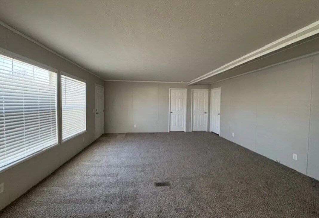 Building Photo - 105 Nicole Ct