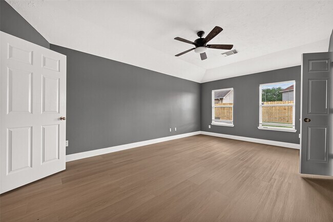Building Photo - 22210 Bellow Glen Dr