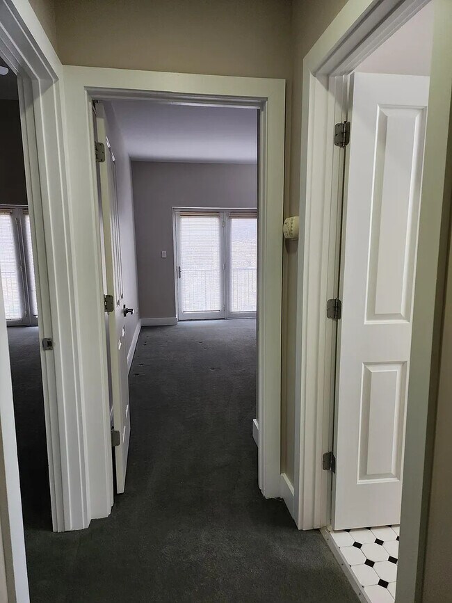 Building Photo - Apartments in Lockport