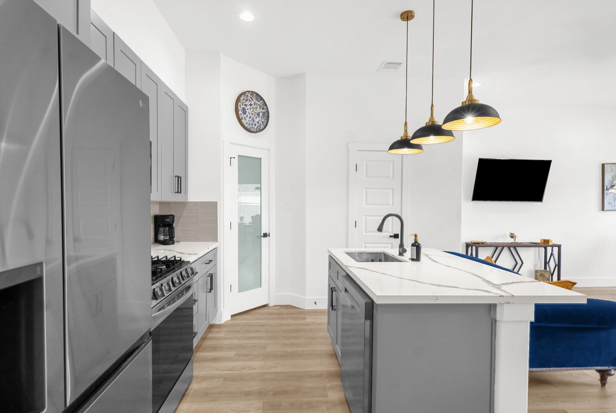 Kitchen - 4321 McKinley St