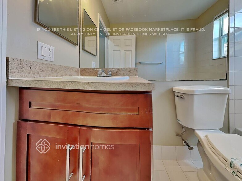 Building Photo - 15648 SW 112th Dr