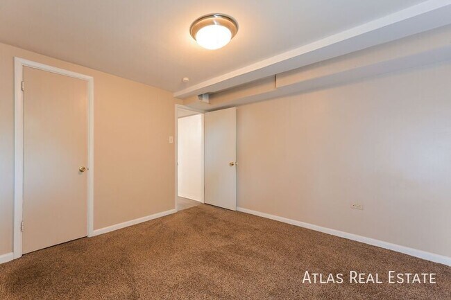 Building Photo - 2650 W 40th Ave