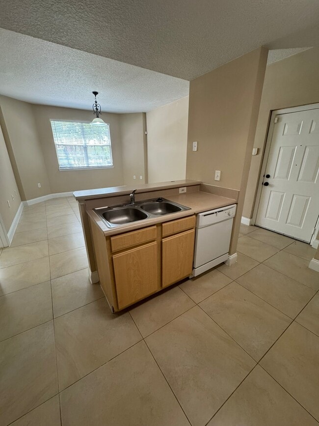 Building Photo - 10831 Windsor Walk Dr