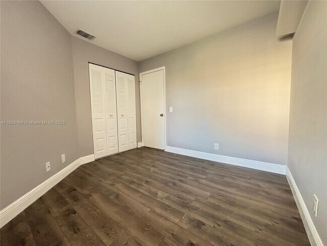 Building Photo - 1597 Springside Dr