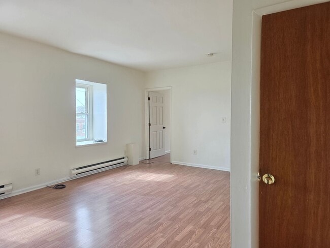 Building Photo - 100 N Franklin St