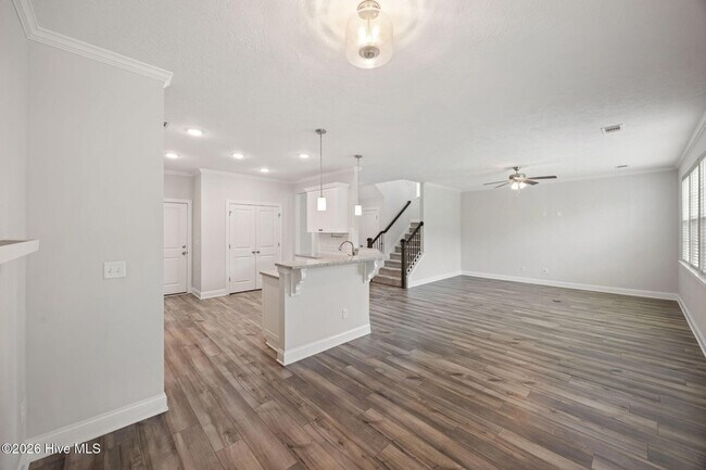 Building Photo - 424 Arrowwood Dr