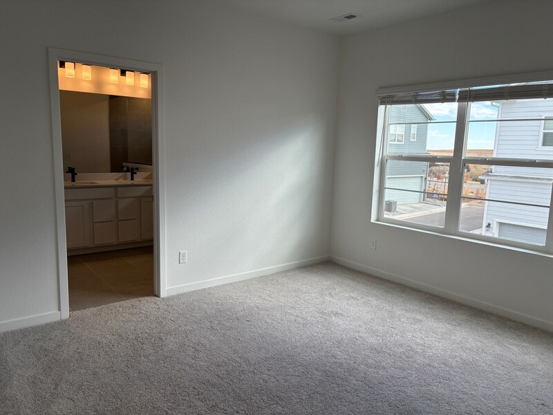 Building Photo - 2795 Eddystone Wy