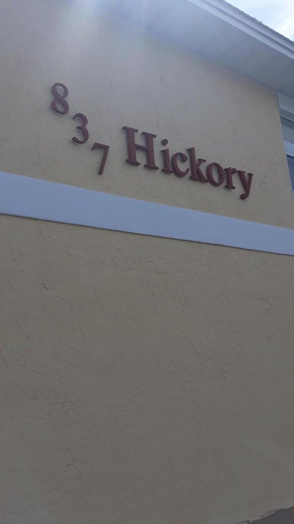 Building Photo - 837 Hickory St