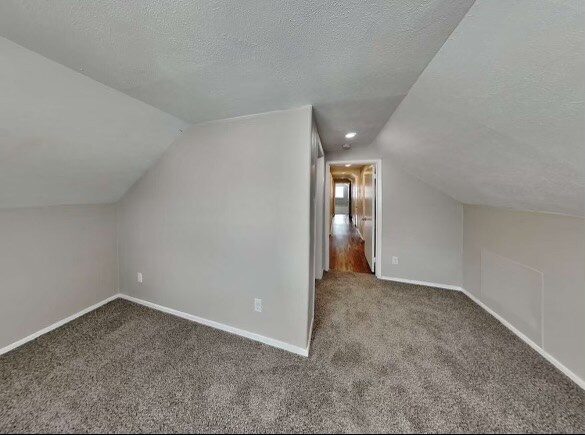 Building Photo - 1003 Rosewood Ln