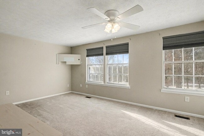 Building Photo - 1713 Chesterfield Square