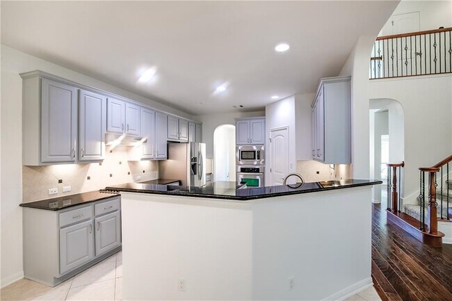 Building Photo - 401 Ridgetop Bend