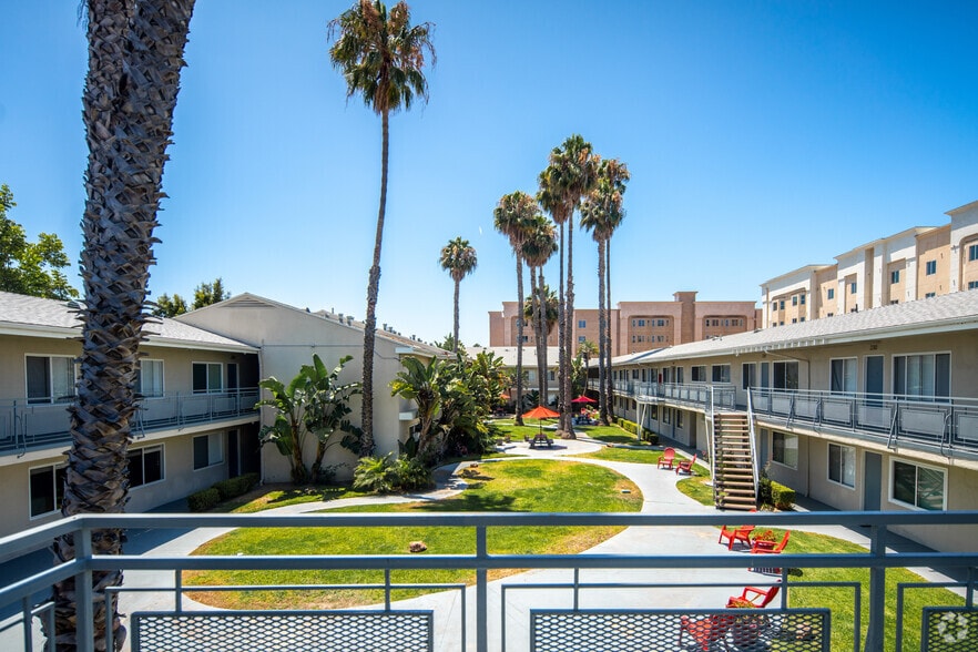 Imperial Apartments 3636 W Imperial Hwy Inglewood CA 90303 Apartment Finder