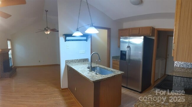 Building Photo - 3704 Wilshire Ln