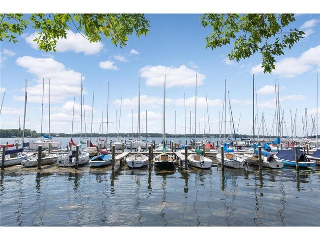 Building Photo - 17710 Valley Cove Ct