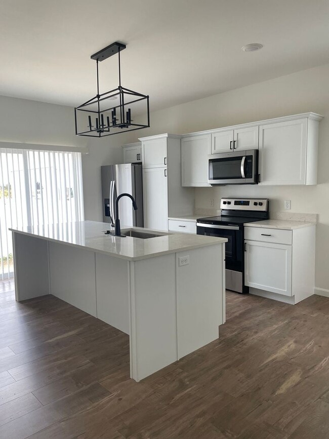 Building Photo - 2558/2562 Granite Drive NW