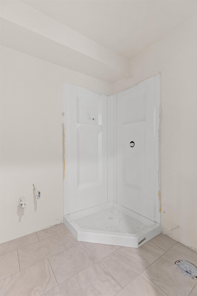 Building Photo - 3114 Parade Rd