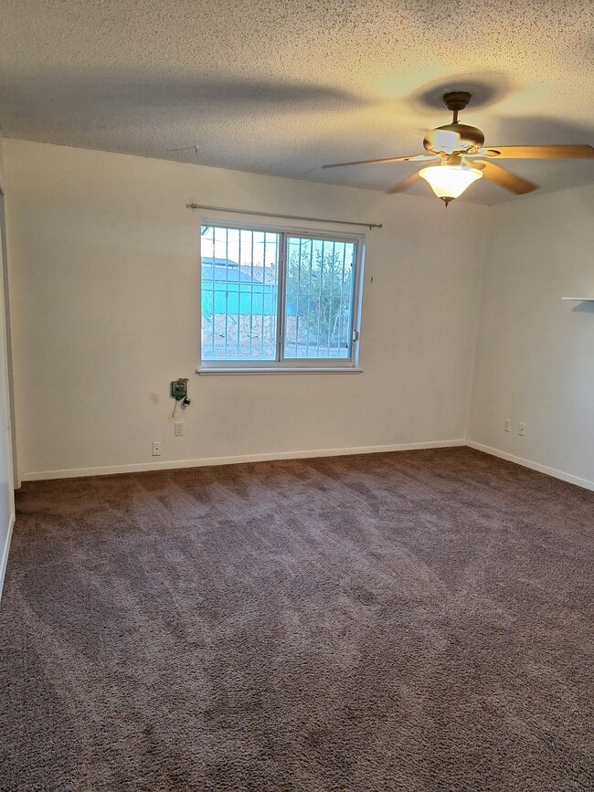 Building Photo - 9329 Shaver Dr