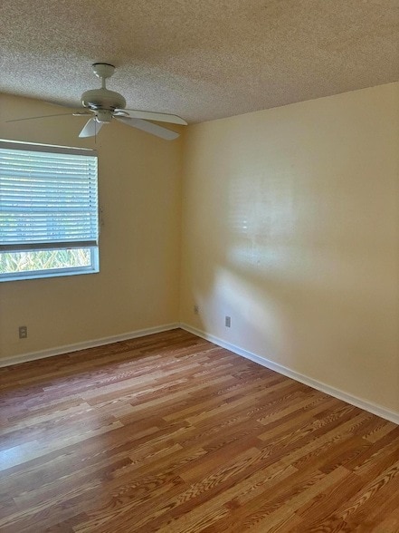 Building Photo - 233 Pine Terrace