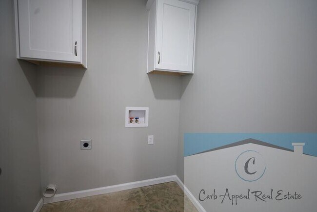 Building Photo - Move in special $900!! Beautiful new construction 3 bed / 2 bath home - Lake City