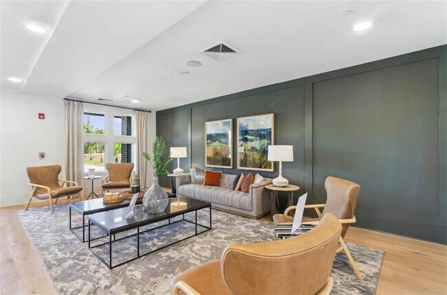 Building Photo - 550 Webb Gin House Rd