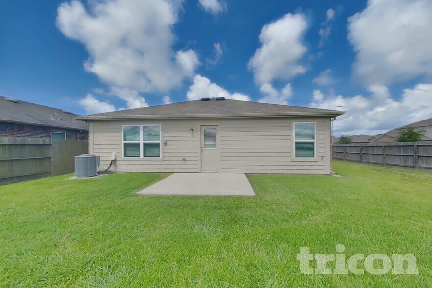 Building Photo - 801 Painted Bison Dr