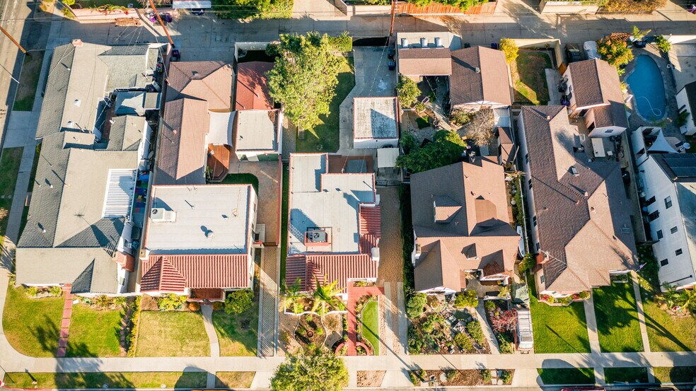 Building Photo - 3758 Gaviota Ave