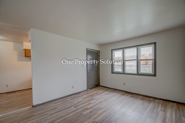 Building Photo - 1147 Logan St