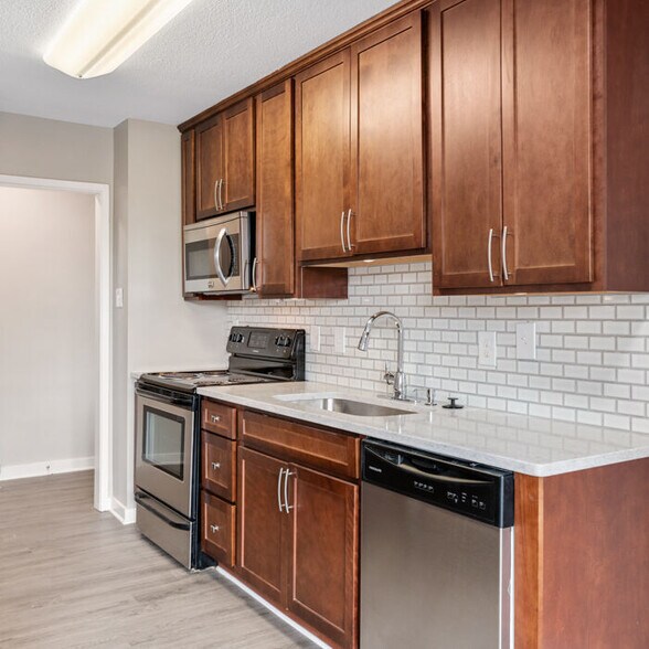 Aurora 1425 Eastcrest Dr Charlotte NC 28205 Apartment Finder