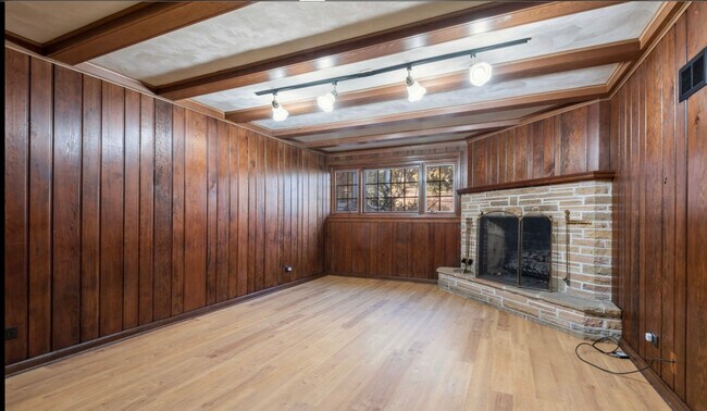 Building Photo - 1744 Central Ave