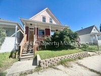 Building Photo - 731-733 Zarelda