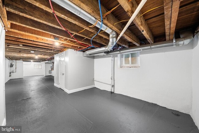 Building Photo - 1240 S 56th St