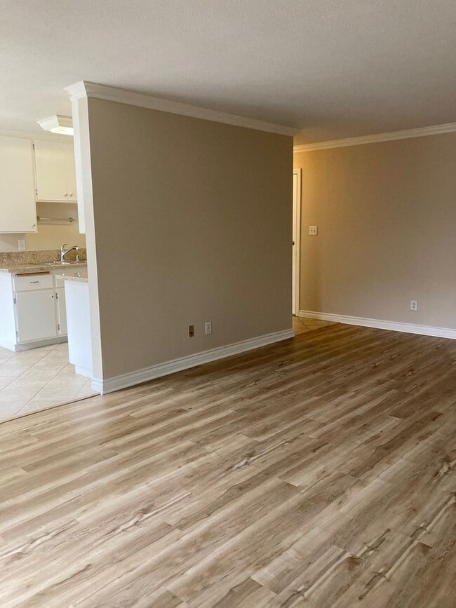 Building Photo - 12200 Montecito Rd