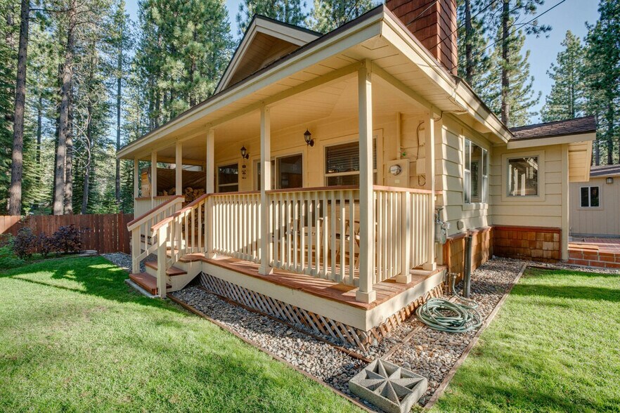 Building Photo - 932 Kiowa Dr