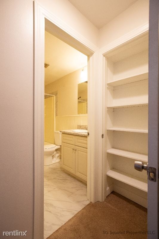 Building Photo - 803 Plate St