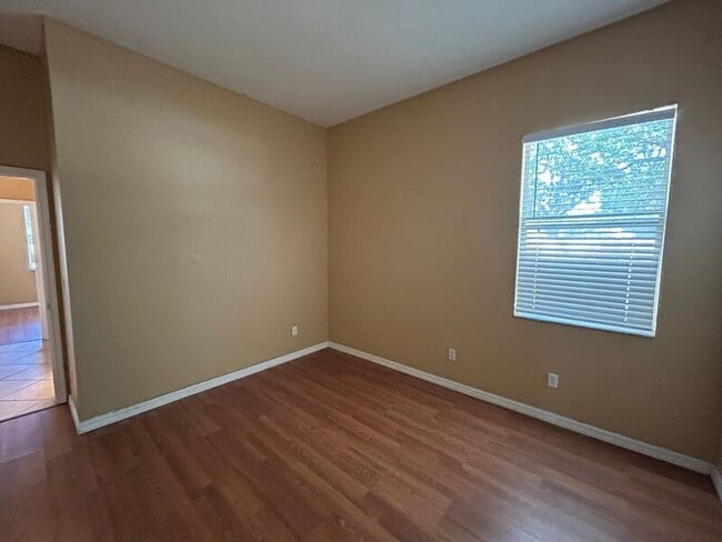 Building Photo - 854 Kazaros Cir