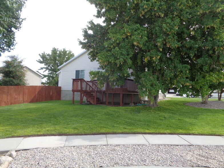Building Photo - 8816 W Florence Dr