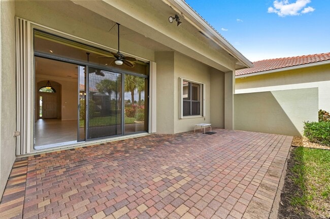 Building Photo - 6823 Fabiano Cir